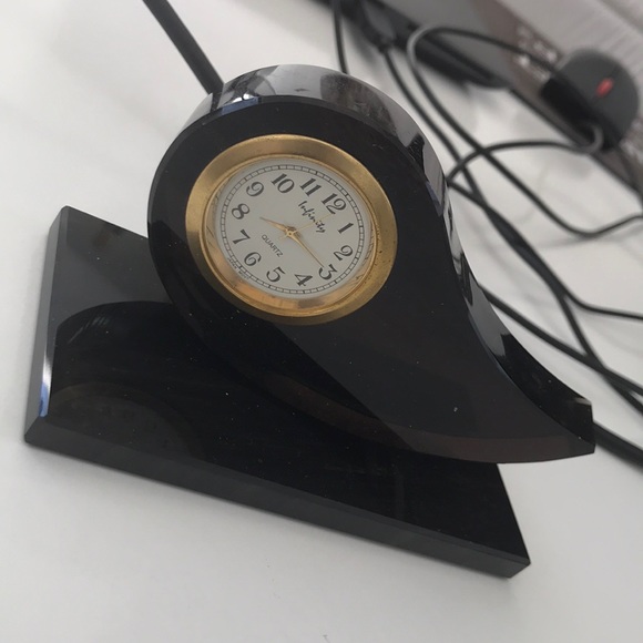 Infinity quartz clock - Picture 5 of 6